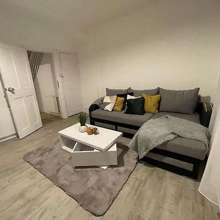 Comfortable 2 Bedroom On Tower Bridge London Exterior photo