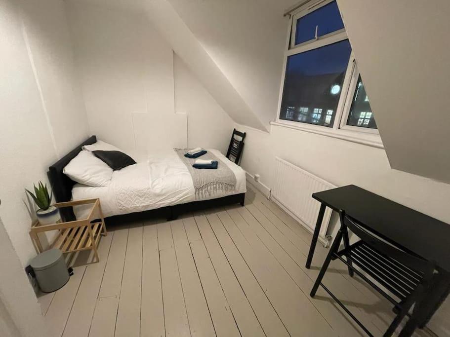 Comfortable 2 Bedroom On Tower Bridge London Exterior photo